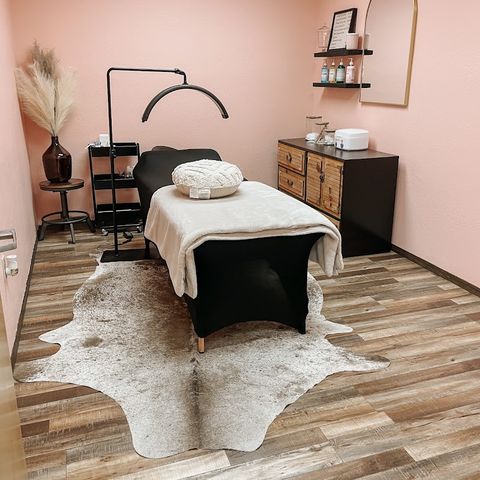 Blush Salon, beauty salon in Klamath Falls, OR